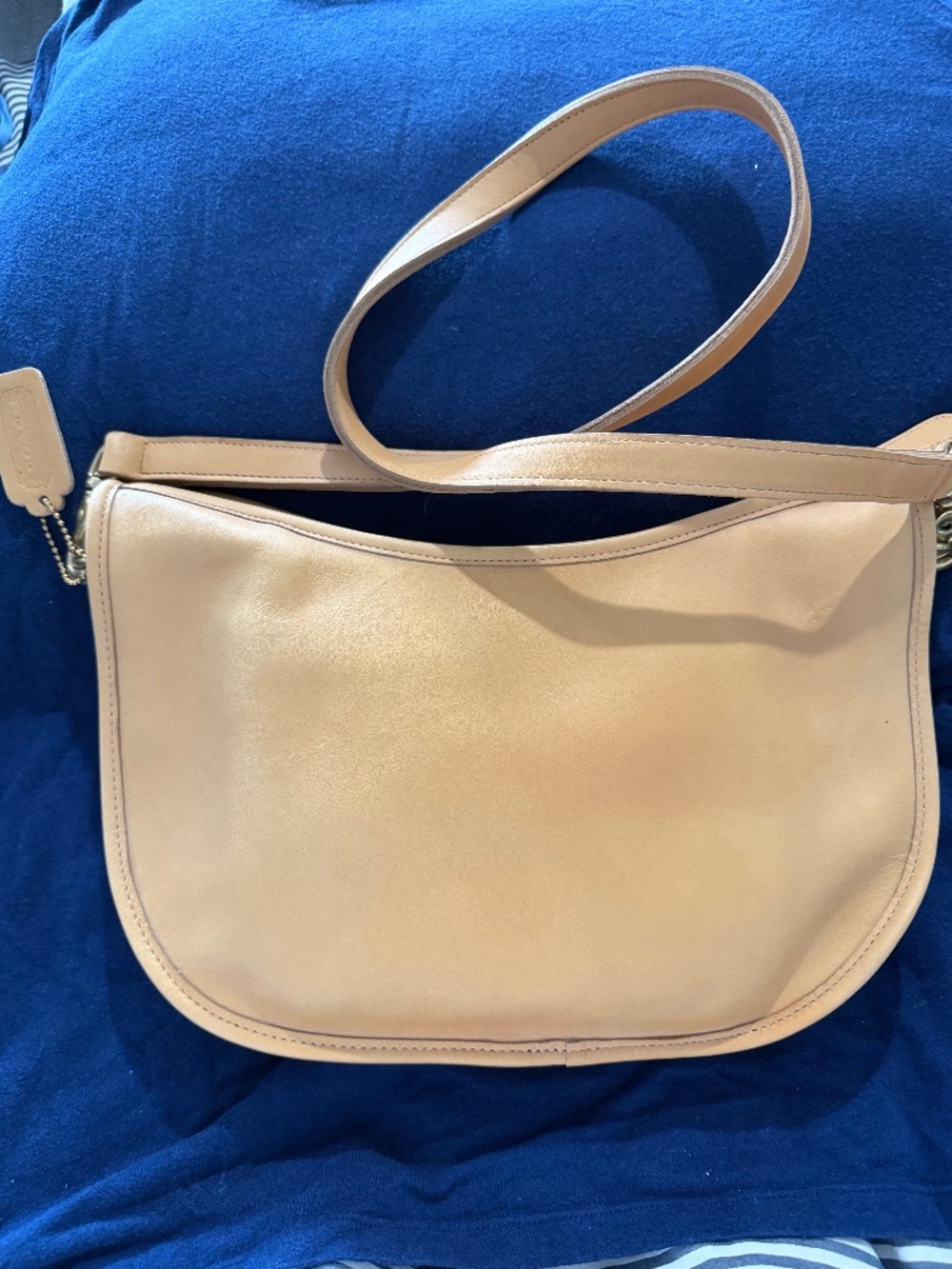 Vintage Coach tan leather shoulder bag